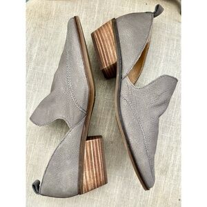 Lucky Brand Shoes Gray Leather Women's Loafers, Pointed Toe, Slide on-Size 8.5